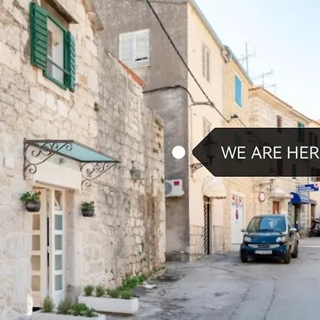 Miki - City Center With Large Balcony Apartment *