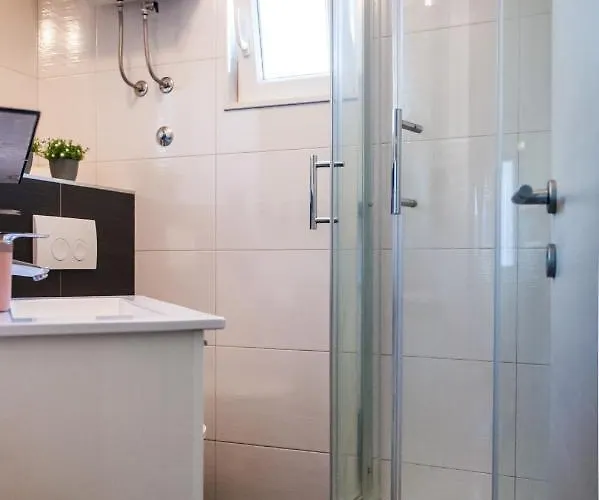 Apartmán Miki - City Center With Large Balcony *