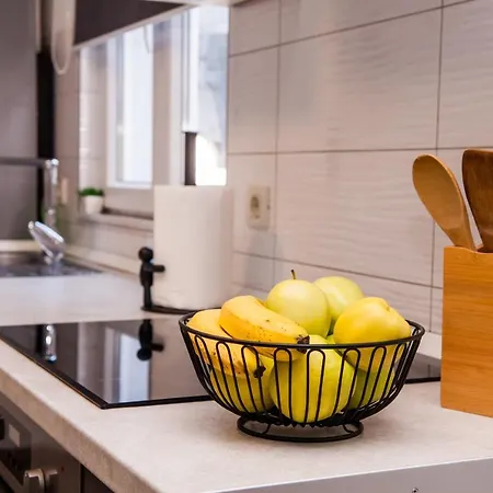 Miki - City Center With Large Balcony *