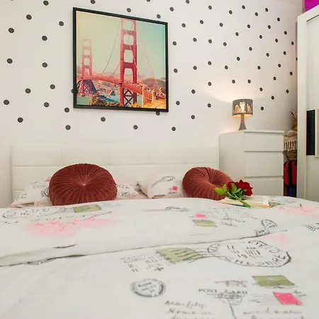 Miki - City Center With Large Balcony *